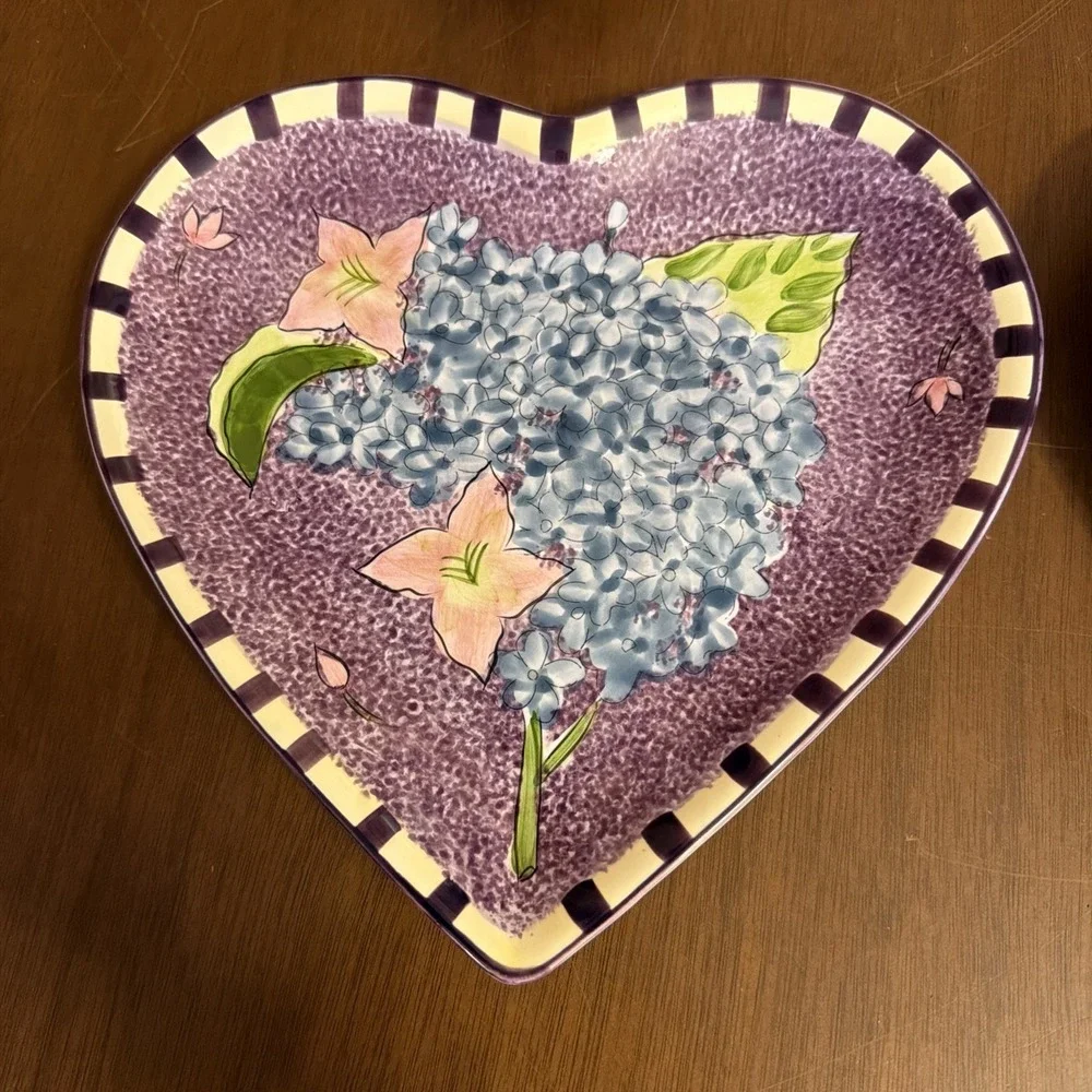 4 Laurie Gates Heart Floral Salad Luncheon Plates Pink, Green, Purple, Blue